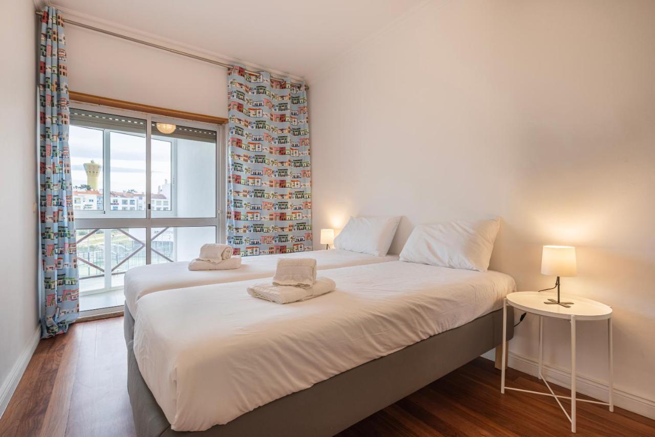 Sunny 2 Bdr Apartment By Lovelystay Charneca  Luaran gambar