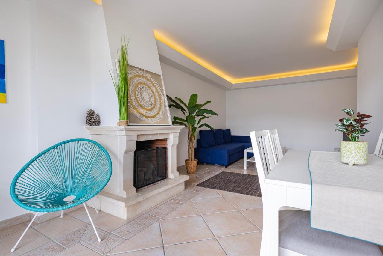 Sunny 2 Bdr Apartment By Lovelystay Charneca  Luaran gambar